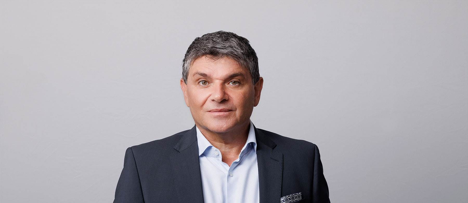 Dr. Sandro Merino