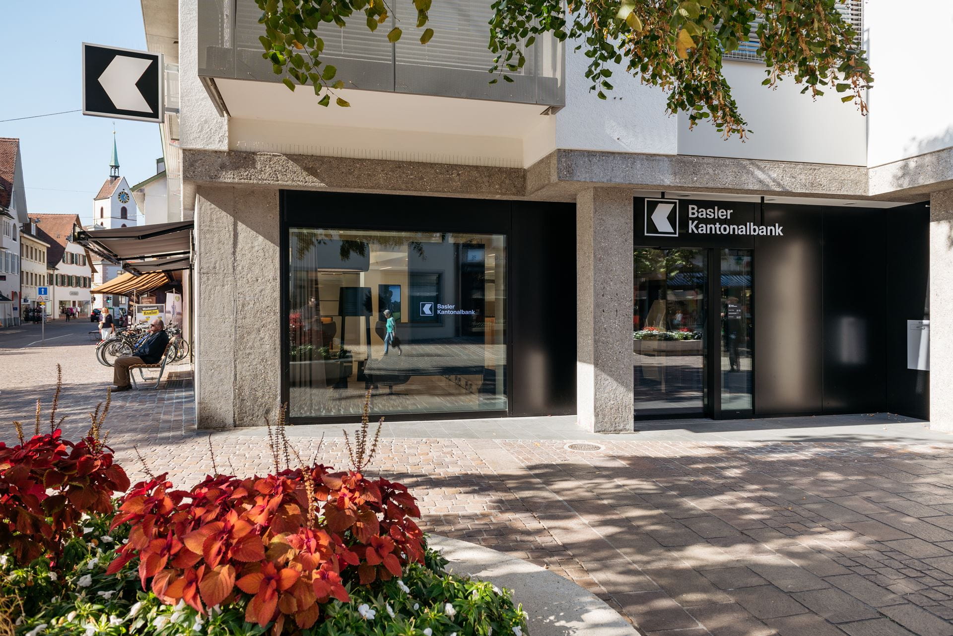 Filiale Riehen-Dorf - Aussenansicht