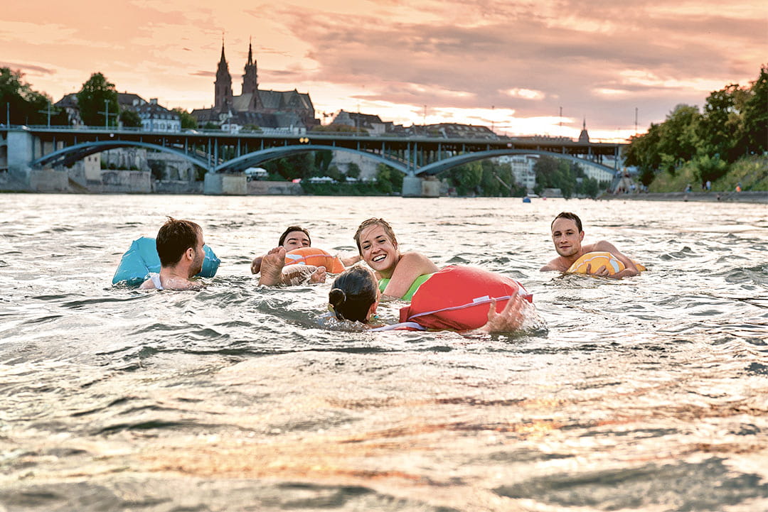 Schwimmen im Rhein